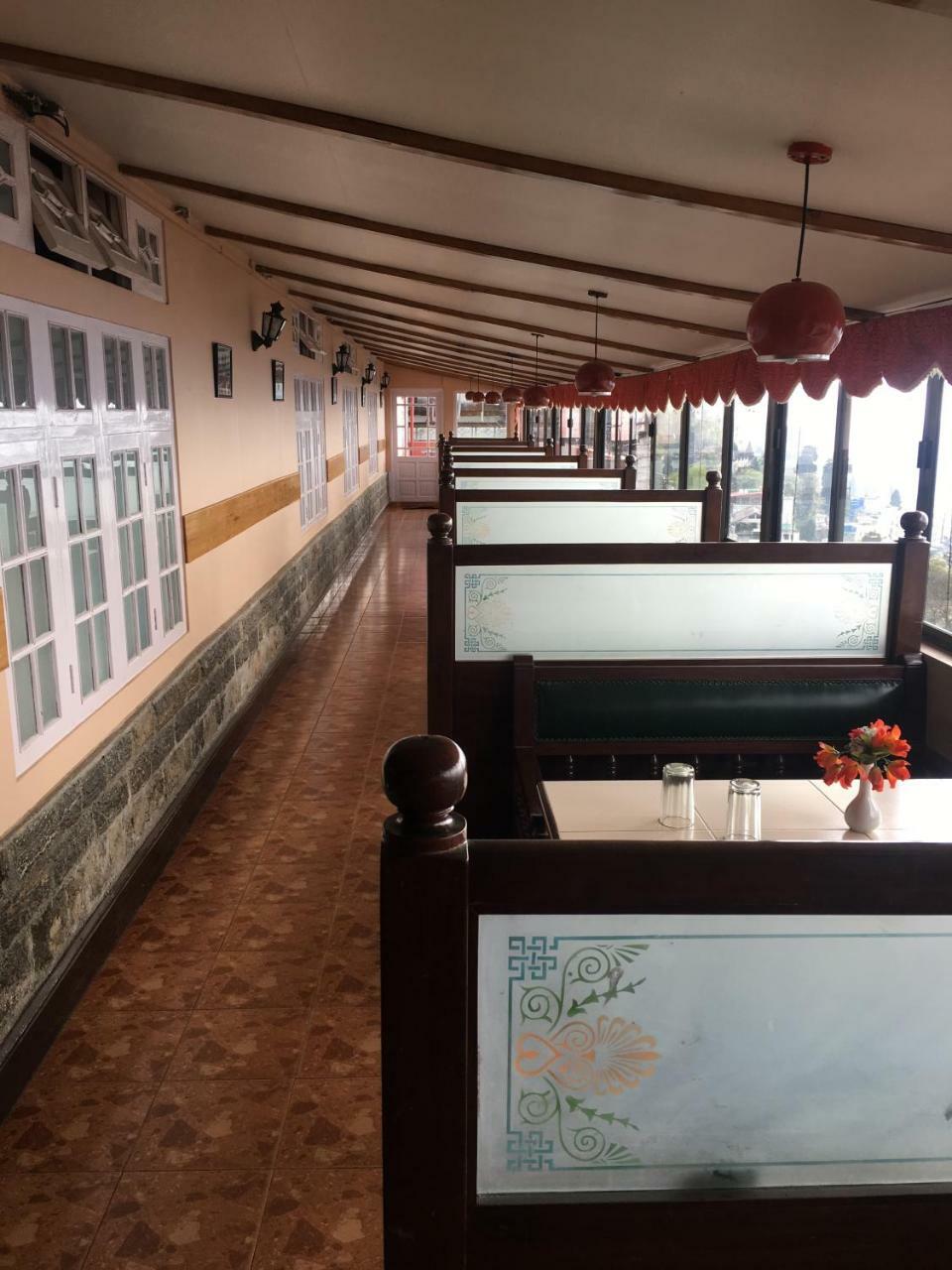 Travellers' Inn ダージリン エクステリア 写真